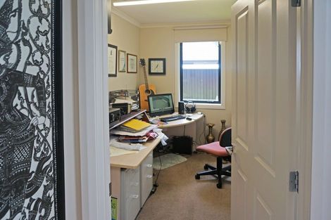 Photo of property in 98 Hoffman Court, Waikiwi, Invercargill, 9810