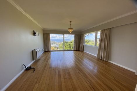 Photo of property in 37 Huntleigh Park Way, Ngaio, Wellington, 6035