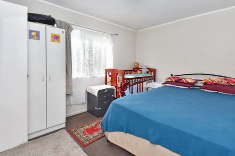 Photo of property in 2/13 Everglade Drive, Goodwood Heights, Auckland, 2105