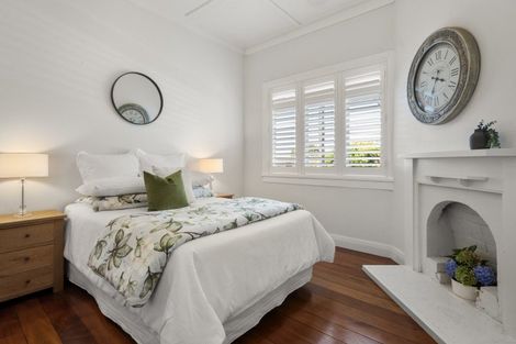 Photo of property in 17 Rimu Street, New Lynn, Auckland, 0600