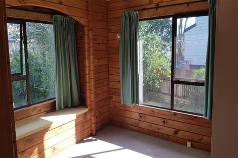 Photo of property in 78 Rhinevale Close, Henderson, Auckland, 0612