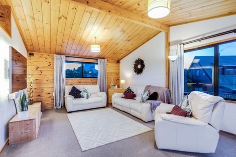 Photo of property in 29 James Cook Drive, Whitby, Porirua, 5024