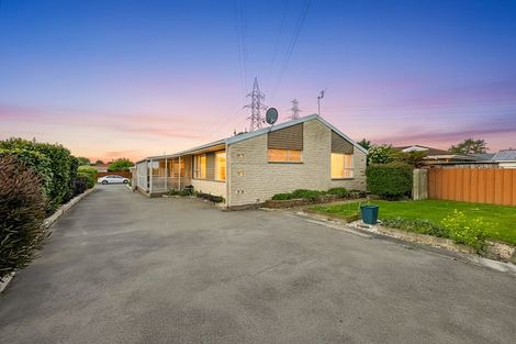 Photo of property in 58 Denise Crescent, Hornby, Christchurch, 8042