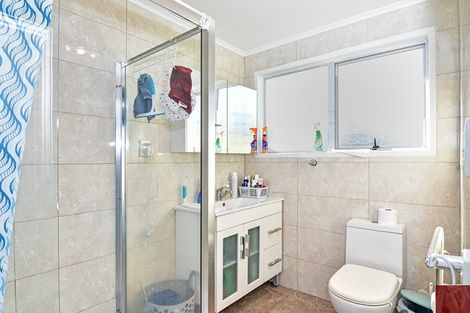 Photo of property in 7 Kelman Road, Kelston, Auckland, 0602