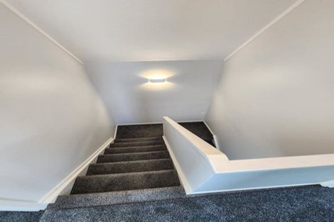 Photo of property in 25 Caspian Close, New Lynn, Auckland, 0600