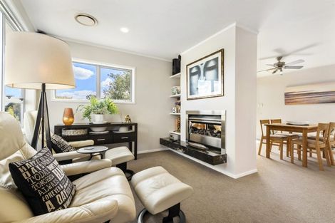 Photo of property in 1/43 Telstar Place, Beach Haven, Auckland, 0626