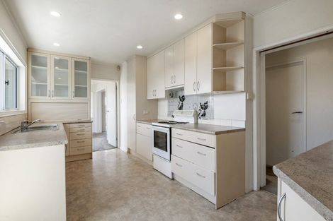 Photo of property in 24 Speedy Crescent, Hillcrest, Auckland, 0627