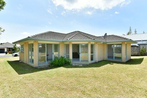 Photo of property in 81 Alec Craig Way, Gulf Harbour, Whangaparaoa, 0930