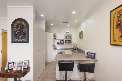 Photo of property in Maddison Apartments, 3/6a Queen Street, Palmerston North, 4410