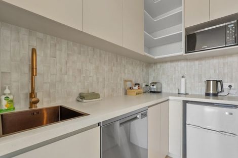 Photo of property in 21 Packer Road, Wanaka, 9382