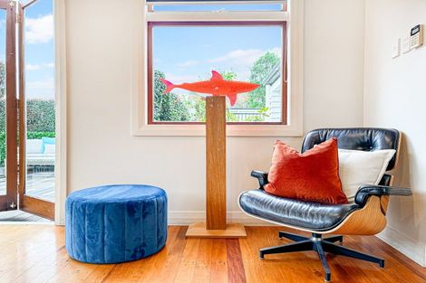 Photo of property in 10 Kingsway, Three Kings, Auckland, 1024