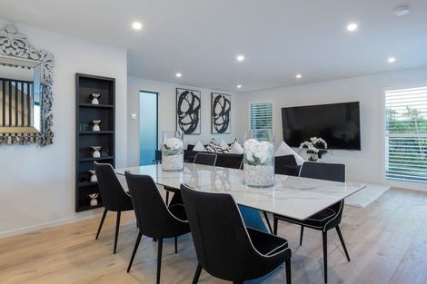 Photo of property in 18a Marama Street, Castor Bay, Auckland, 0620