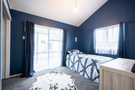 Photo of property in 26 Chatsworth Place, Highbury, Palmerston North, 4412