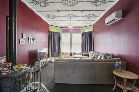 Photo of property in 10 Argyle Street, Mornington, Dunedin, 9011