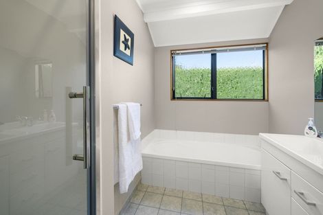 Photo of property in 104 Kinloch Way, Bethlehem, Tauranga, 3110
