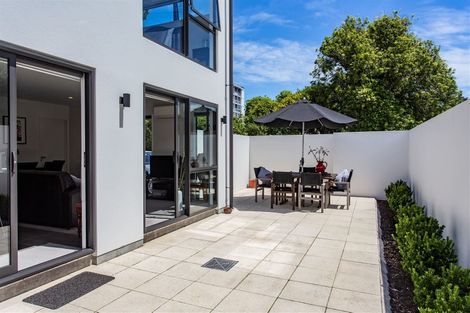 Photo of property in 20a Hewitts Road, Merivale, Christchurch, 8014