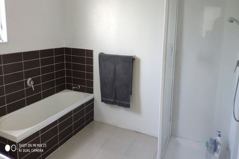 Photo of property in 23 Chedworth Drive, Glenfield, Auckland, 0629