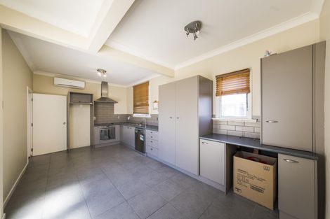 Photo of property in 629 Featherston Street, Roslyn, Palmerston North, 4414