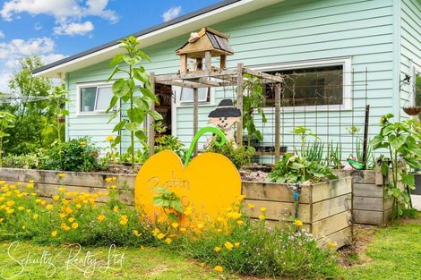 Photo of property in 37 Willow Lane, Maungaturoto, 0588