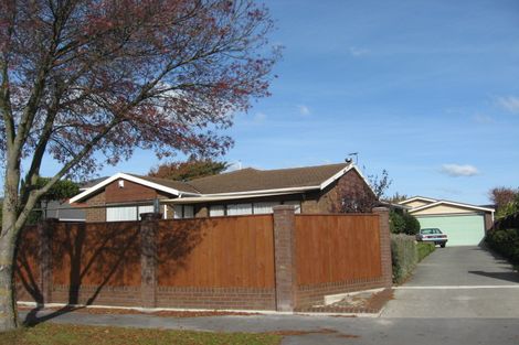 Photo of property in 7 Montclare Avenue, Ilam, Christchurch, 8041