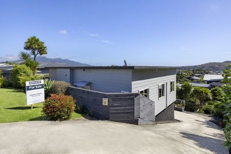 Photo of property in 25 Manukau Road, Raglan, 3225