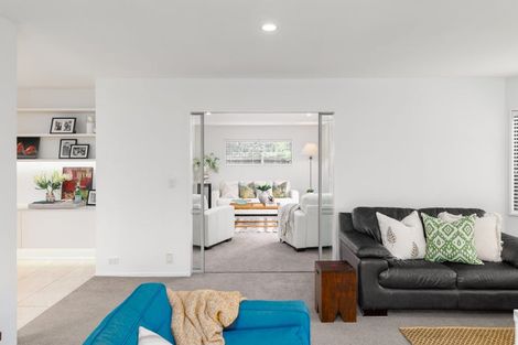 Photo of property in 22 Brockhall Lane, Avonhead, Christchurch, 8042