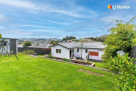 Photo of property in 25 Elwyn Crescent, Green Island, Dunedin, 9018