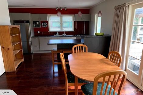 Photo of property in 91 Godley Road, Green Bay, Auckland, 0604