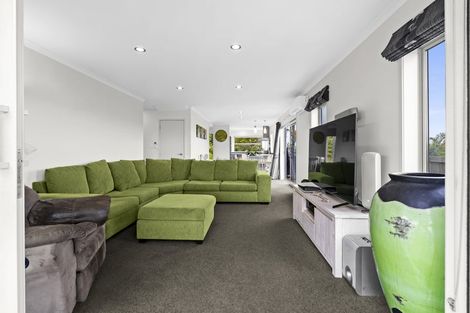 Photo of property in 126 Maire Road, Orewa, 0931