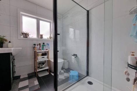 Photo of property in 22a Ranelagh Street, Karori, Wellington, 6012