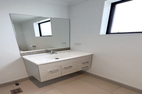 Photo of property in 217 Hobsonville Point Road, Hobsonville, Auckland, 0616