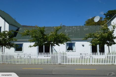 Photo of property in 1 Rue Lavaud, Akaroa, 7520
