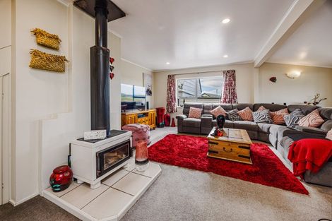 Photo of property in 613 Paparata Road, Bombay, 2675