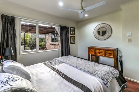 Photo of property in 215 Newcastle Road, Grandview Heights, Hamilton, 3200