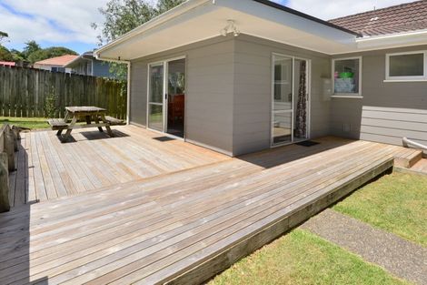 Photo of property in 4 Pahi Place, West Harbour, Auckland, 0618