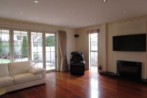 Photo of property in 30 Glandovey Road, Fendalton, Christchurch, 8052