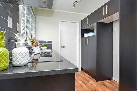 Photo of property in 2/26 Estuary Road, Weymouth, Auckland, 2103