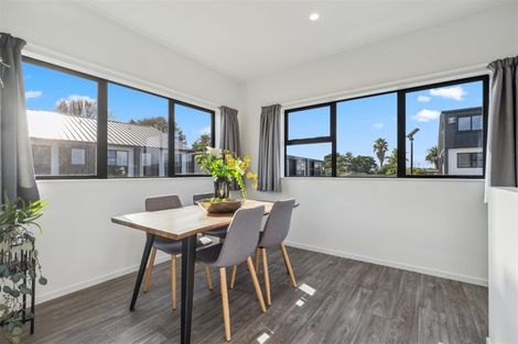 Photo of property in 91 Cambridge Terrace, Papatoetoe, Auckland, 2025