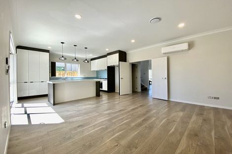 Photo of property in 70 Donegal Park Drive, Flat Bush, Auckland, 2019