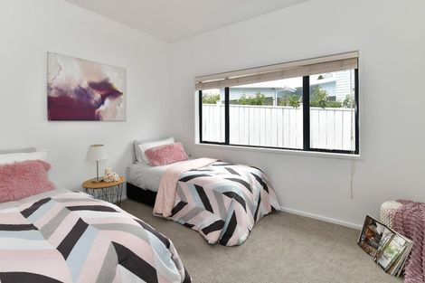 Photo of property in 979 Whangaparaoa Road, Tindalls Beach, Whangaparaoa, 0930