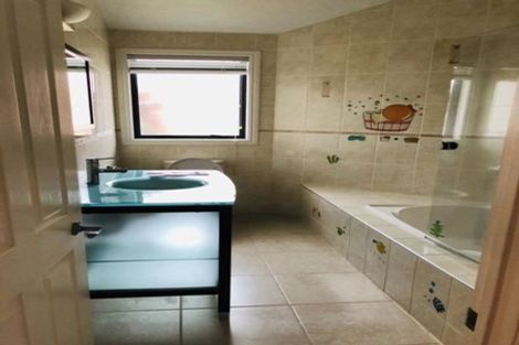 Photo of property in 1c Moore Street, Hillcrest, Auckland, 0627