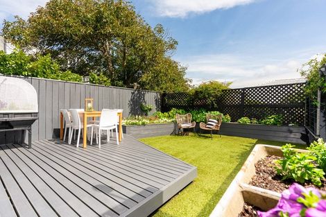 Photo of property in 84 Roxburgh Street, Mount Victoria, Wellington, 6011