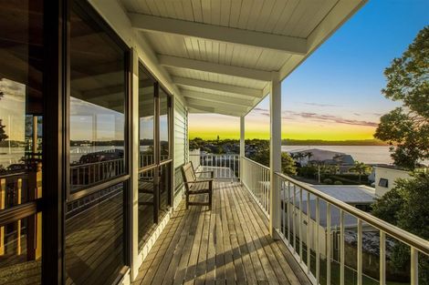 Photo of property in 65 De Luen Avenue, Tindalls Beach, Whangaparaoa, 0930