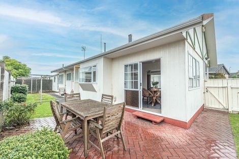 Photo of property in 6 Akepiro Place, Tawhero, Whanganui, 4501