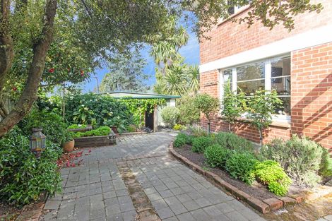 Photo of property in 75 Kahu Road, Fendalton, Christchurch, 8041