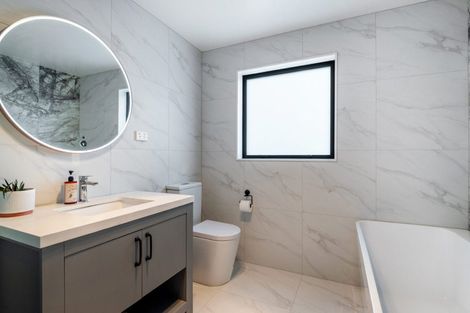 Photo of property in 9c Totara Grove, Hillcrest, Auckland, 0627