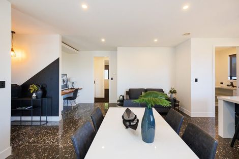 Photo of property in 2 Waimarama Court, Roslyn, Palmerston North, 4414