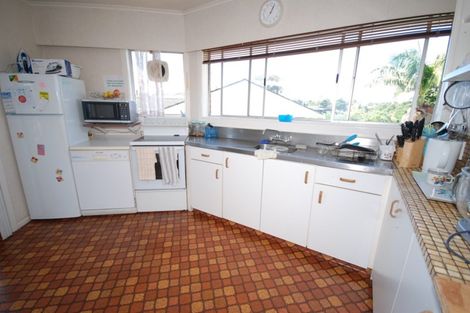 Photo of property in 105 Hutchinsons Road, Bucklands Beach, Auckland, 2014