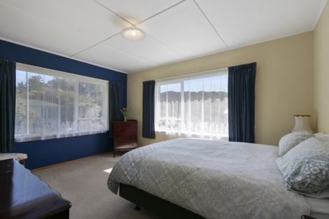 Photo of property in 9 Willis Grove, Wainuiomata, Lower Hutt, 5014