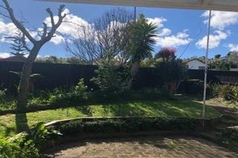 Photo of property in 121 West Harbour Drive, West Harbour, Auckland, 0618